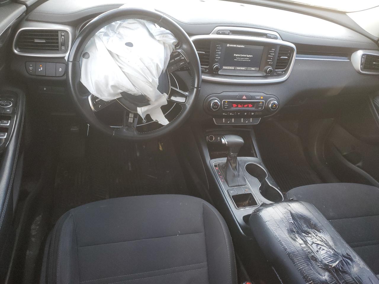 2019 Kia Sorento - Image 8