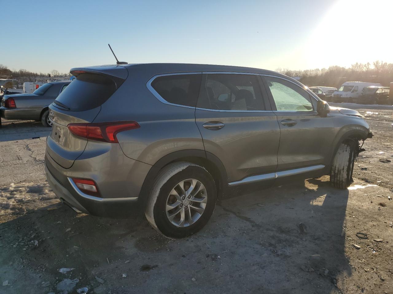 2019 Hyundai Santa Fe - Image 3
