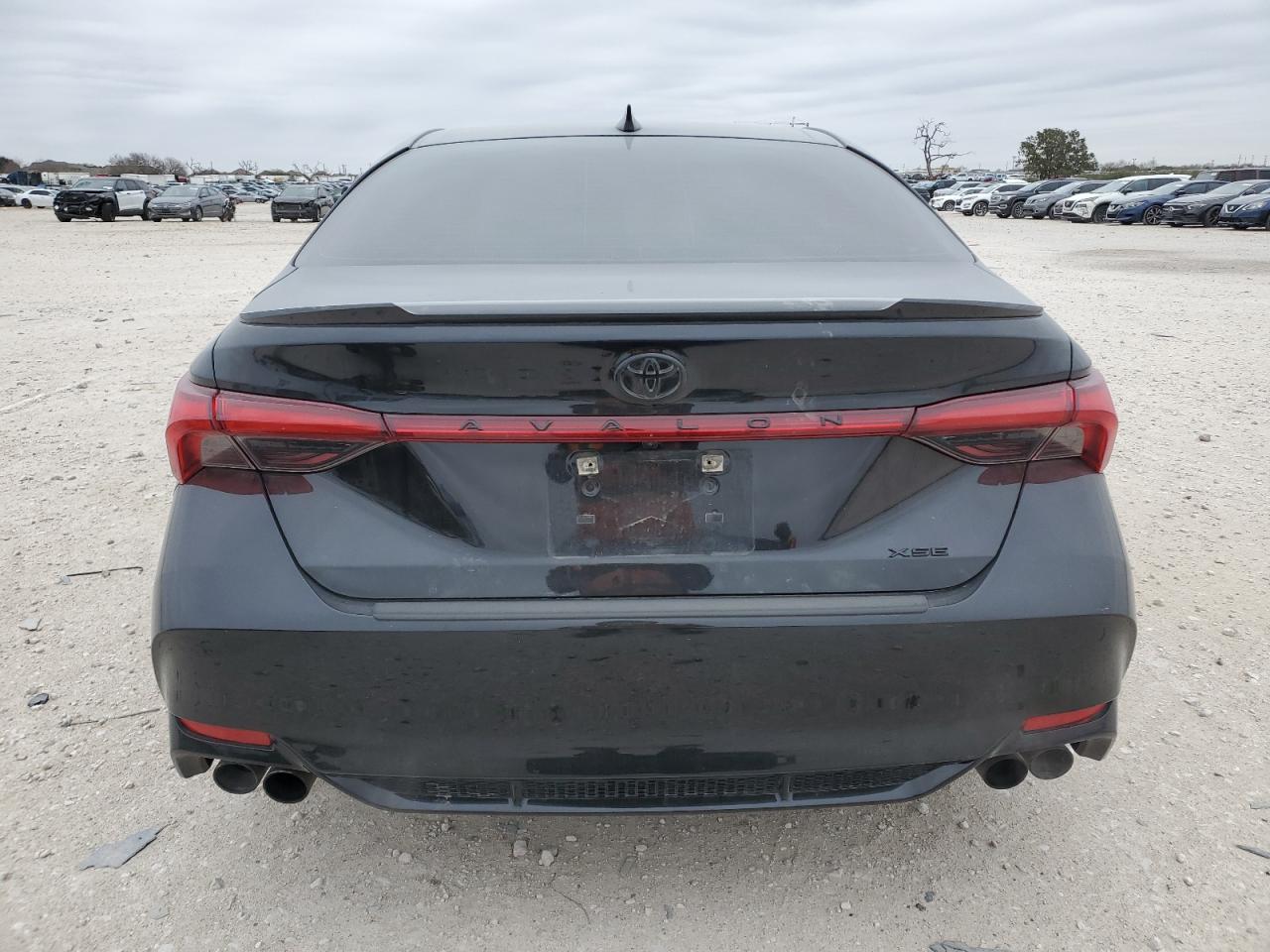 2021 Toyota Avalon - Image 6