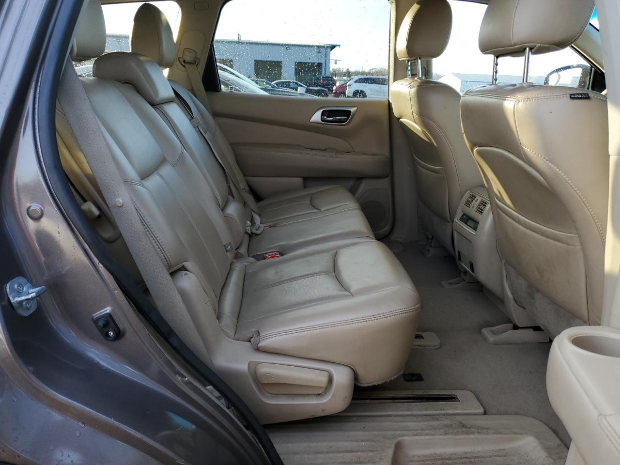 2014 Nissan Pathfinder - Image 11