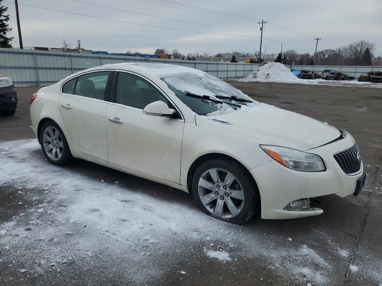 2013 Buick Regal - Image 4