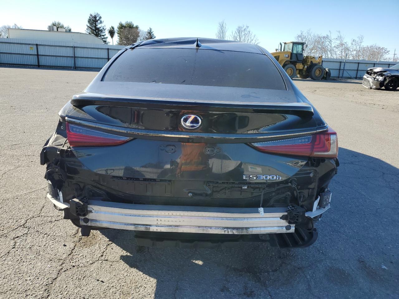 2022 Lexus ES - Image 6