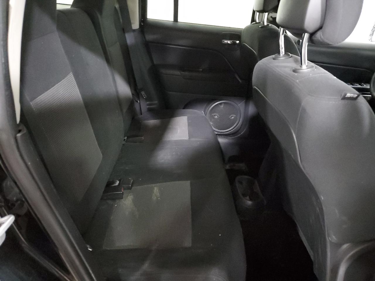 2014 Jeep Liberty (Patriot) - Image 10