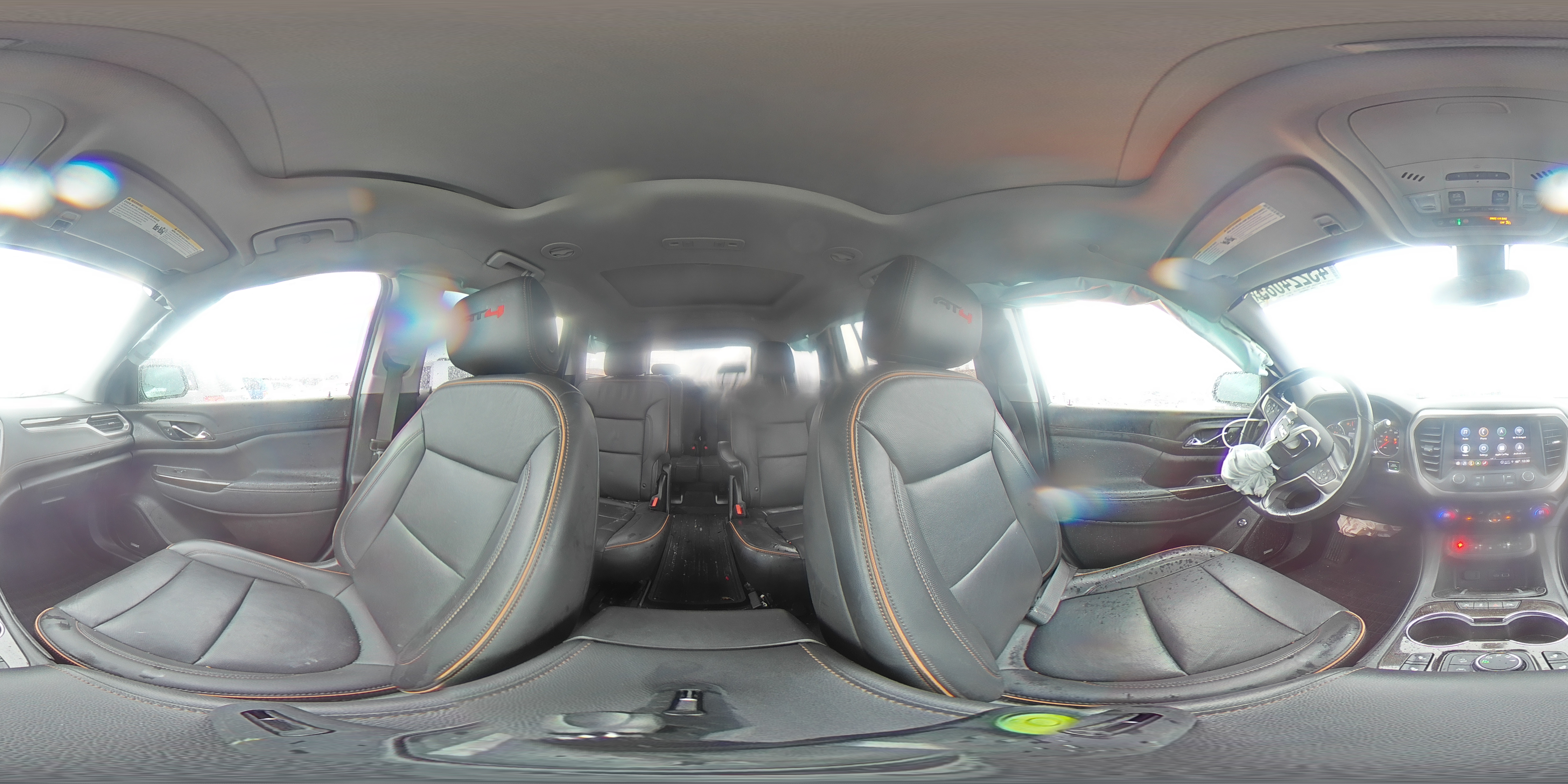 2021 GMC Acadia - Image 13