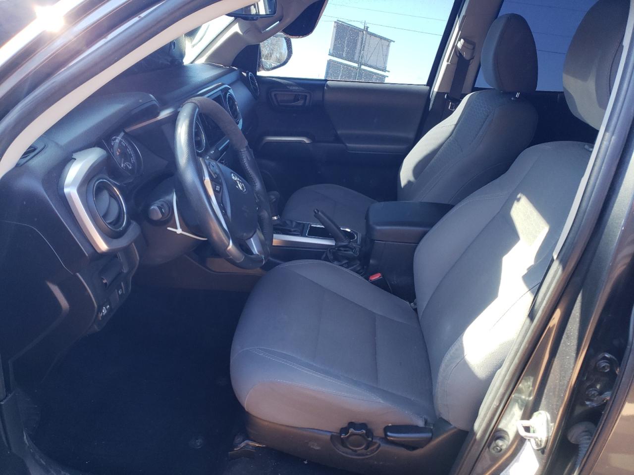 2019 Toyota Tacoma - Image 7