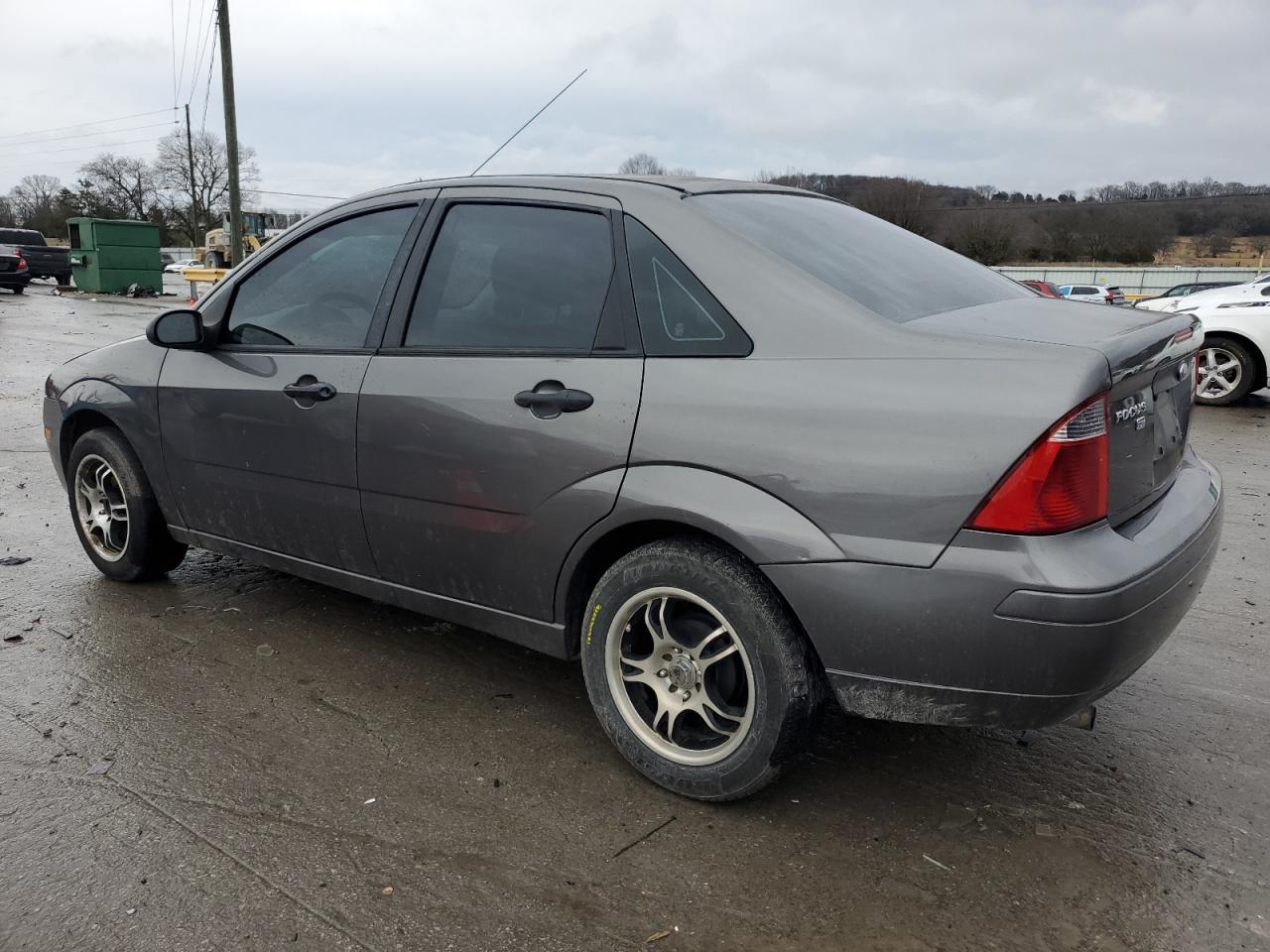 2007 Ford Focus - Image 2