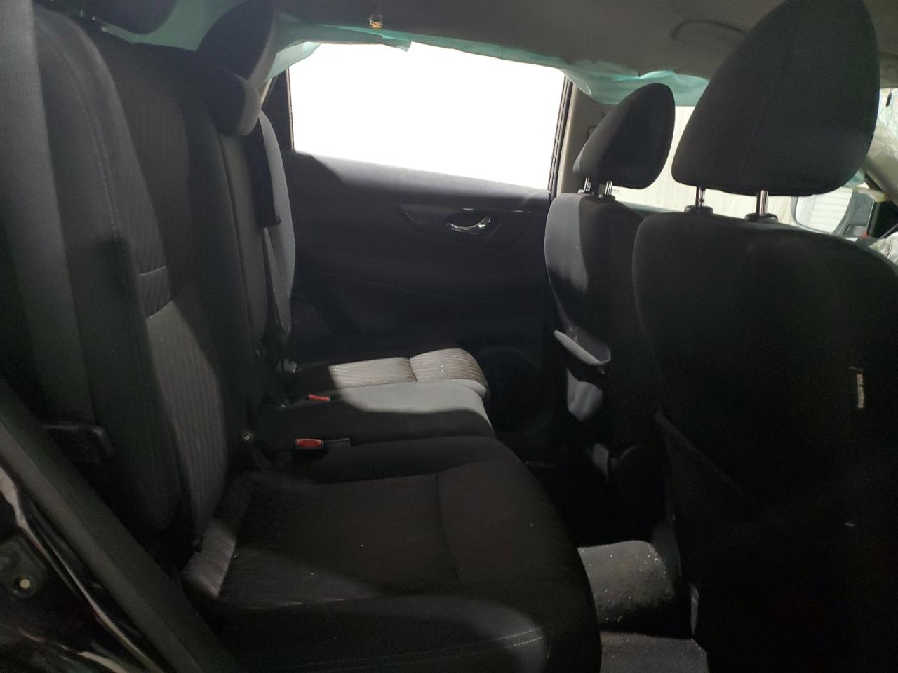 2018 Nissan Rogue - Image 12