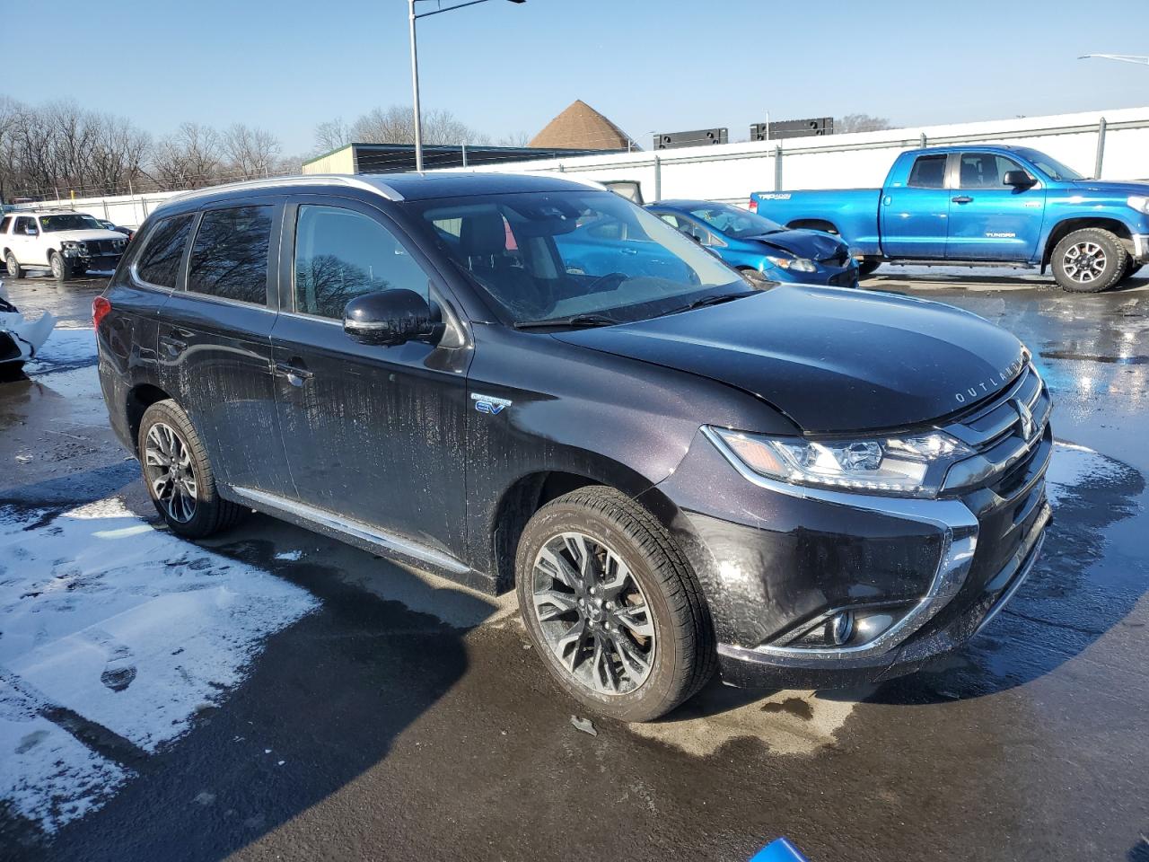2018 Mitsubishi Outlander - Image 4