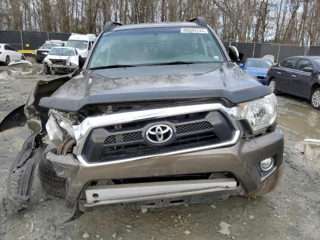  TOYOTA TACOMA 2015 Серый