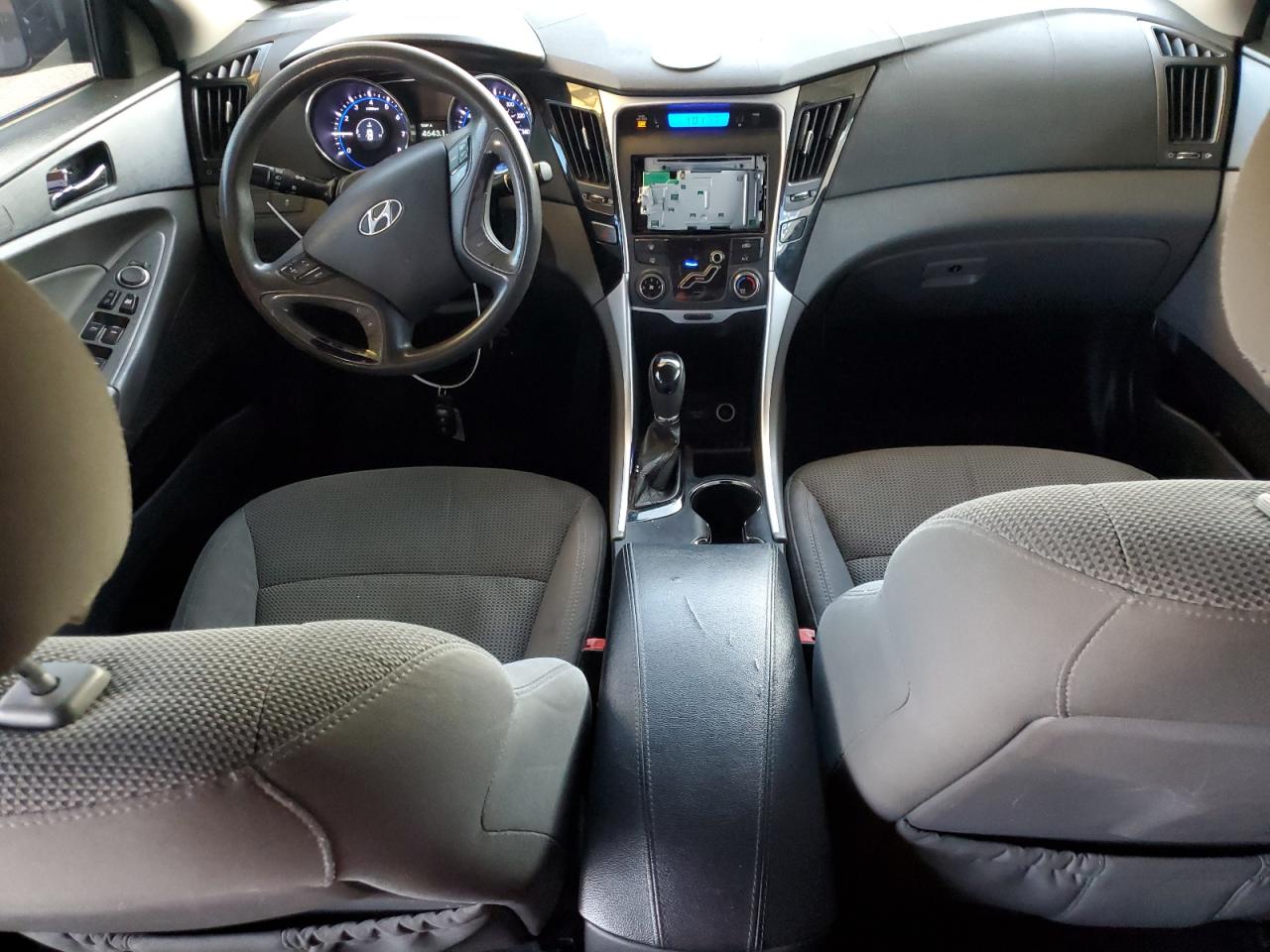 2013 Hyundai Sonata - Image 8