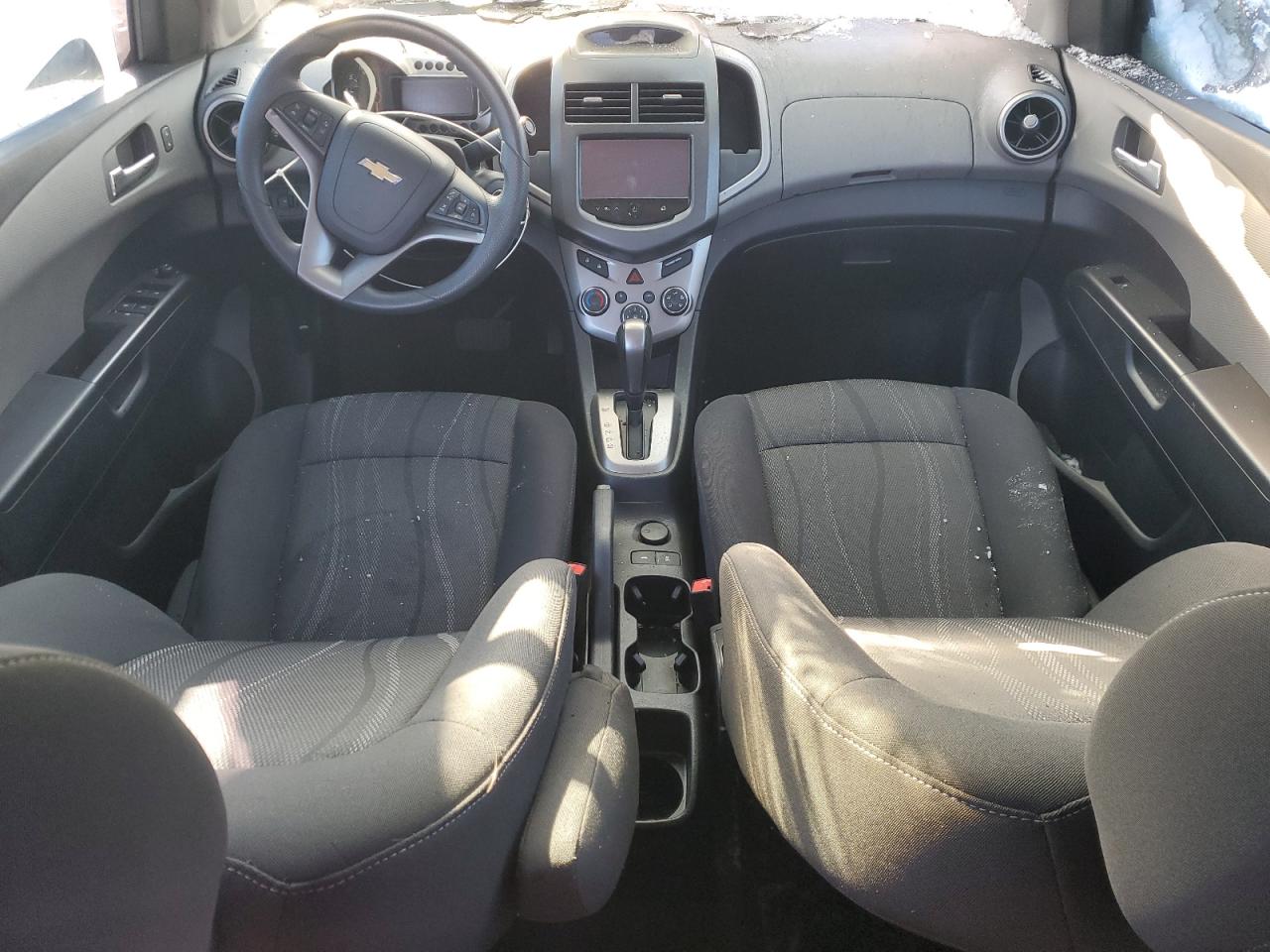 2016 Chevrolet Sonic - Image 8