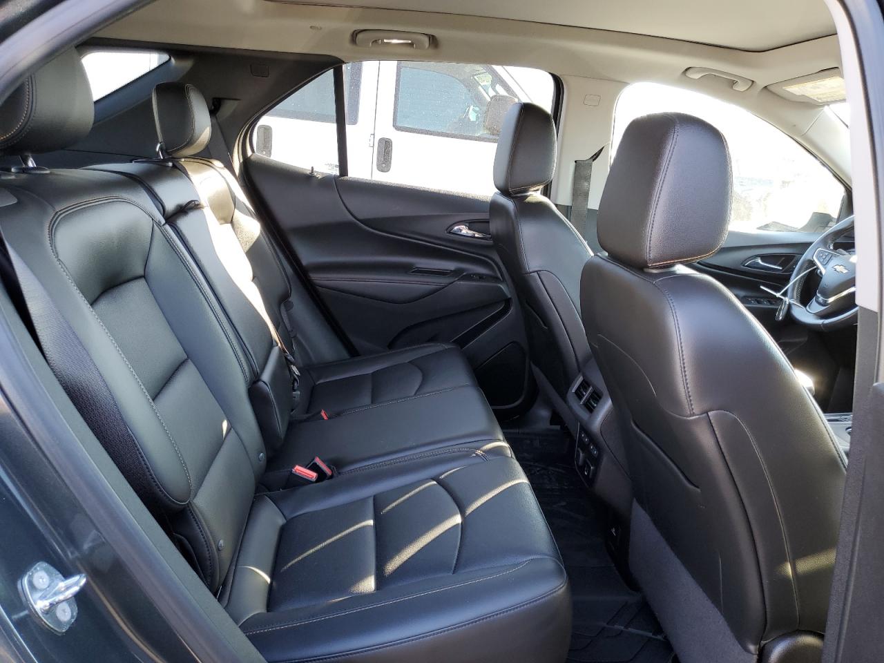 2018 Chevrolet Equinox - Image 11
