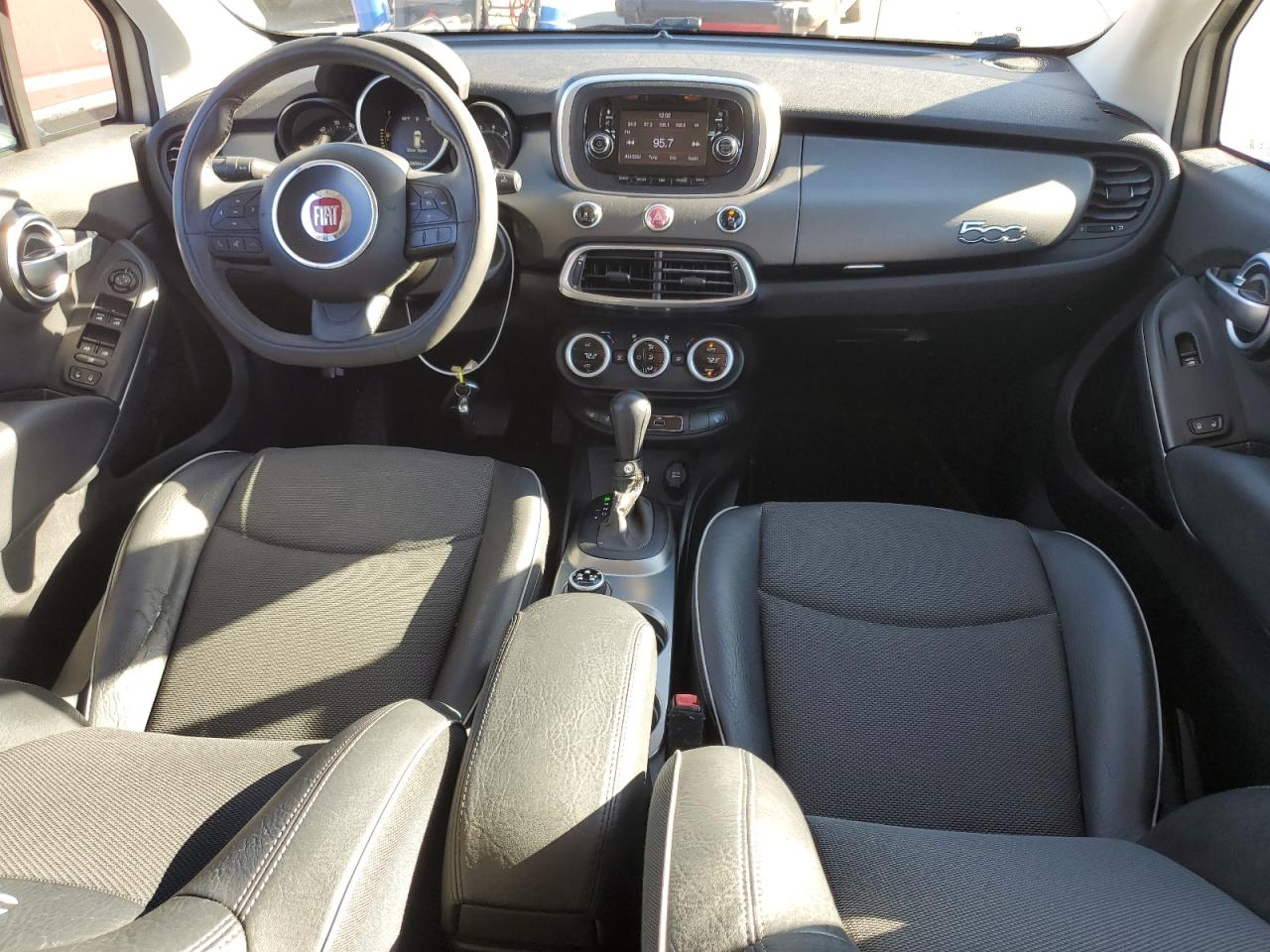 VIN ZFBCFXCT9GP377201 2016 FIAT 500 no.8