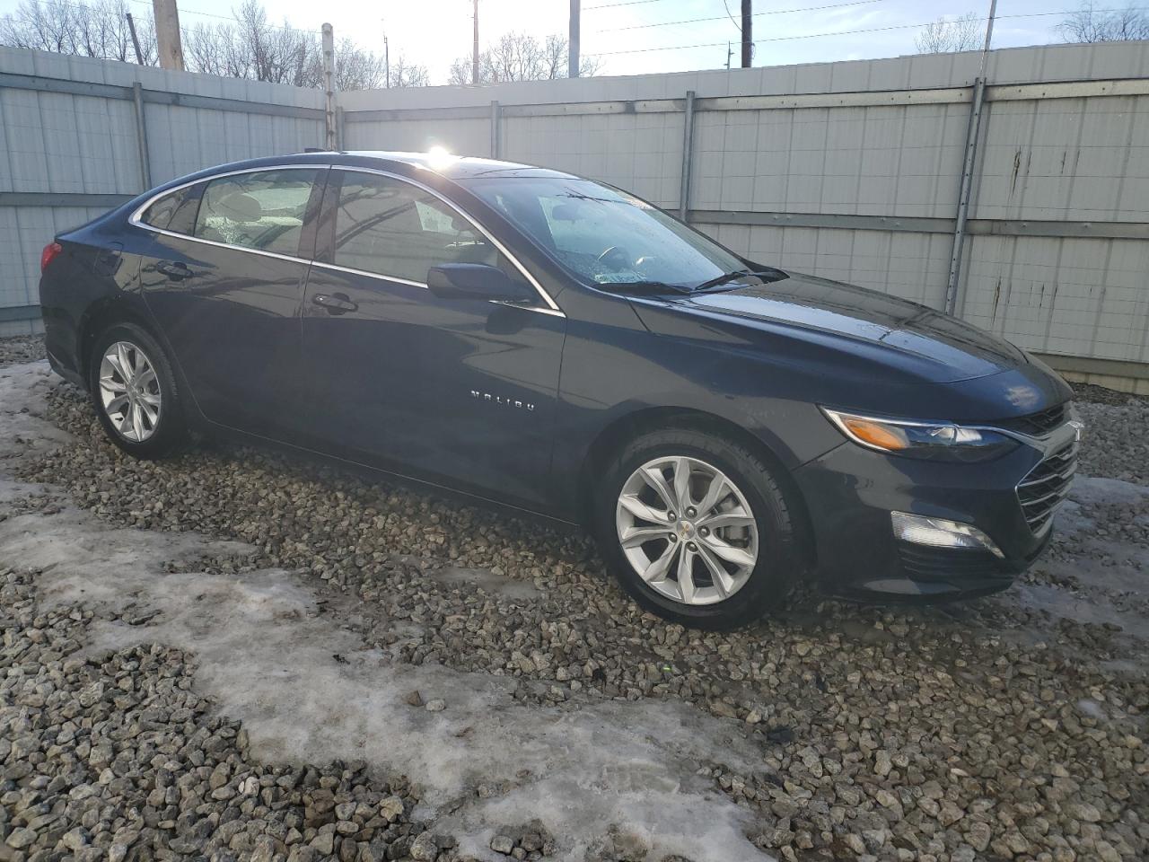 2023 Chevrolet Malibu - Image 4