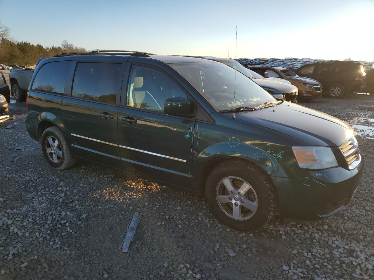 2009 Dodge Caravan - Image 4
