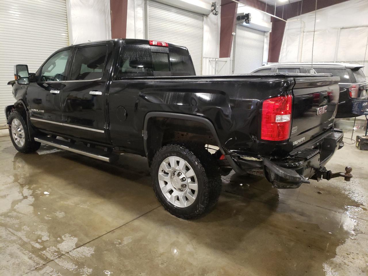 2019 GMC Sierra - Image 2