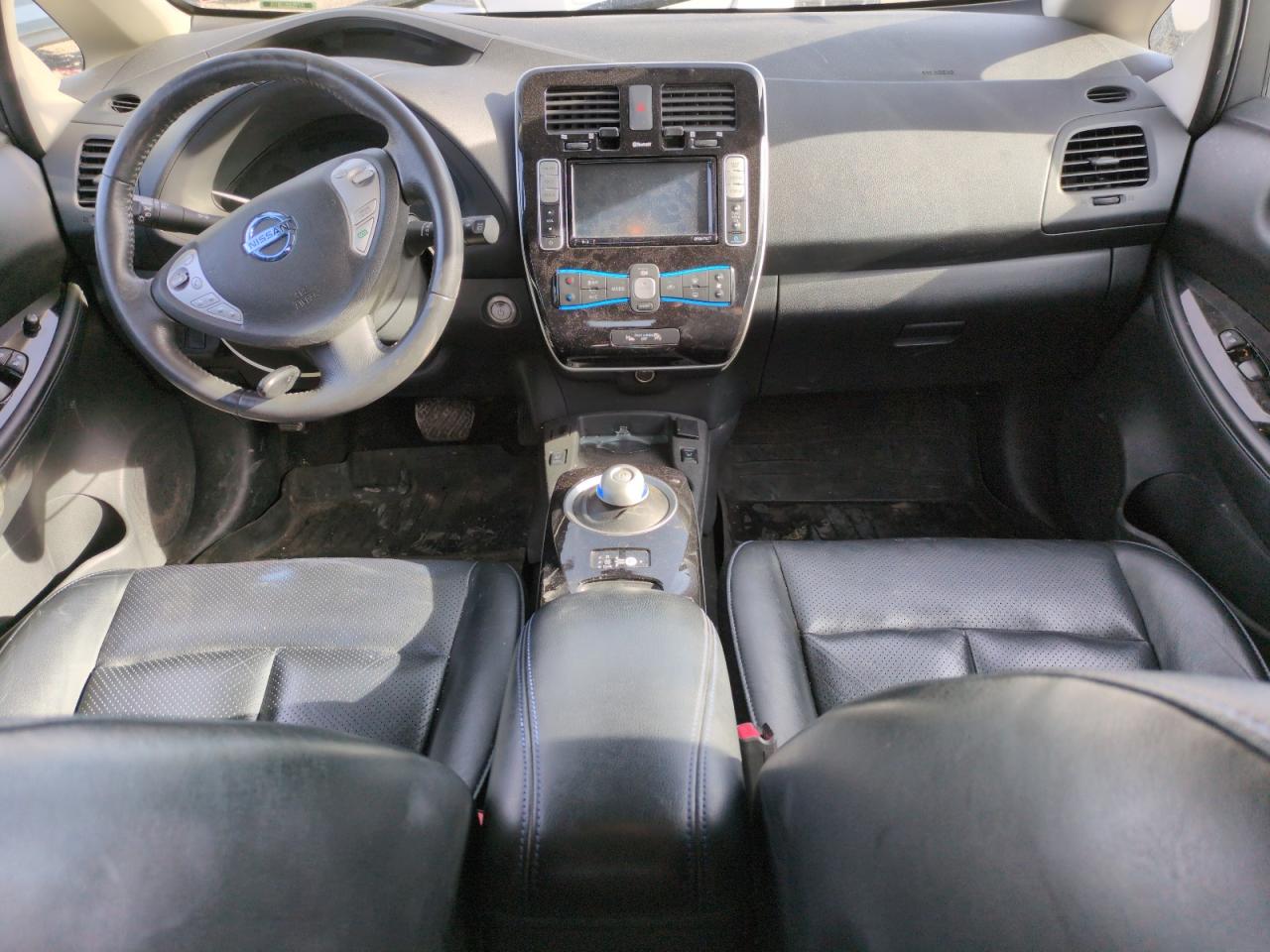 2017 Nissan Leaf - Image 9