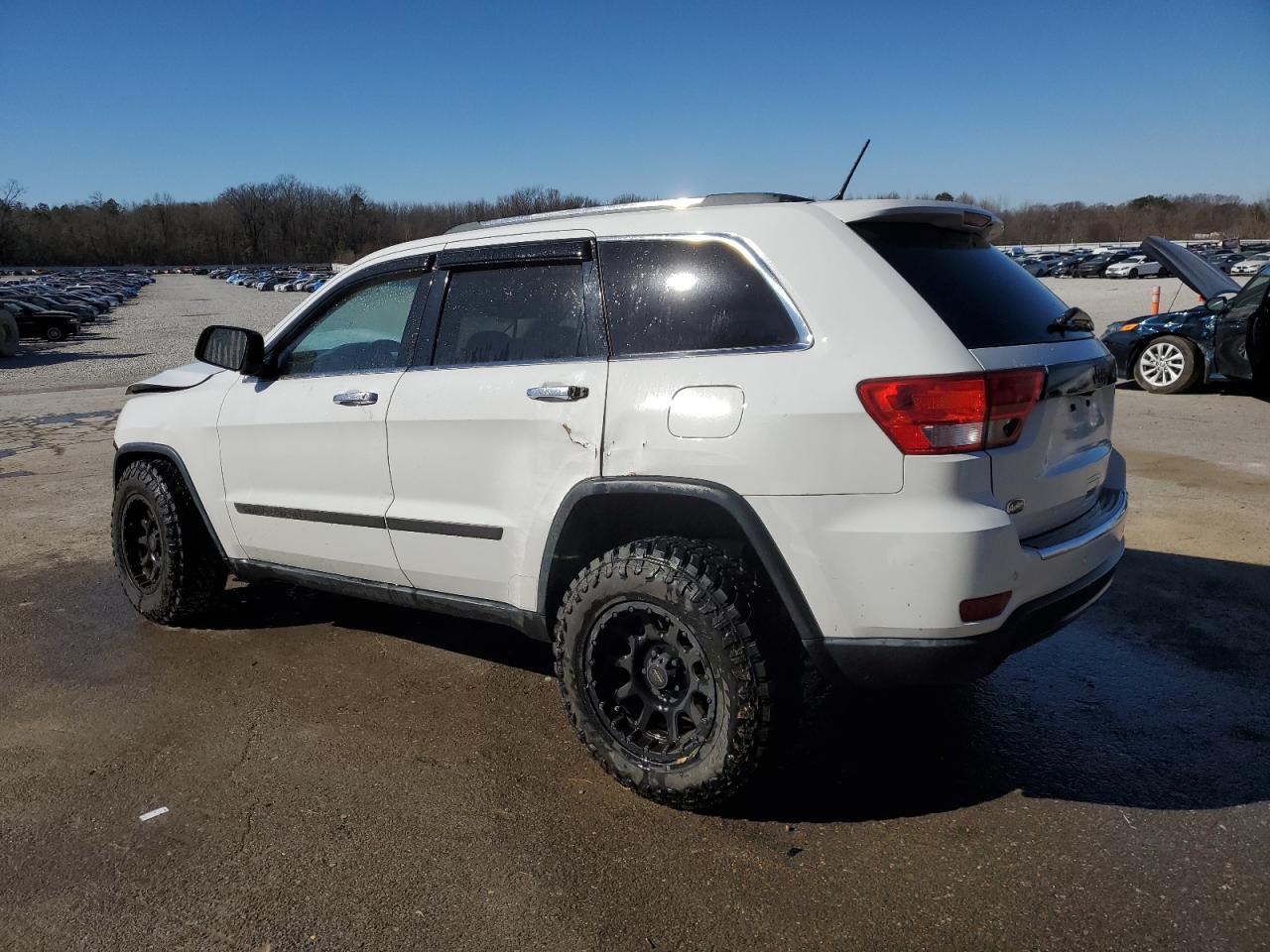 2013 Jeep Grand Cherokee - Image 2