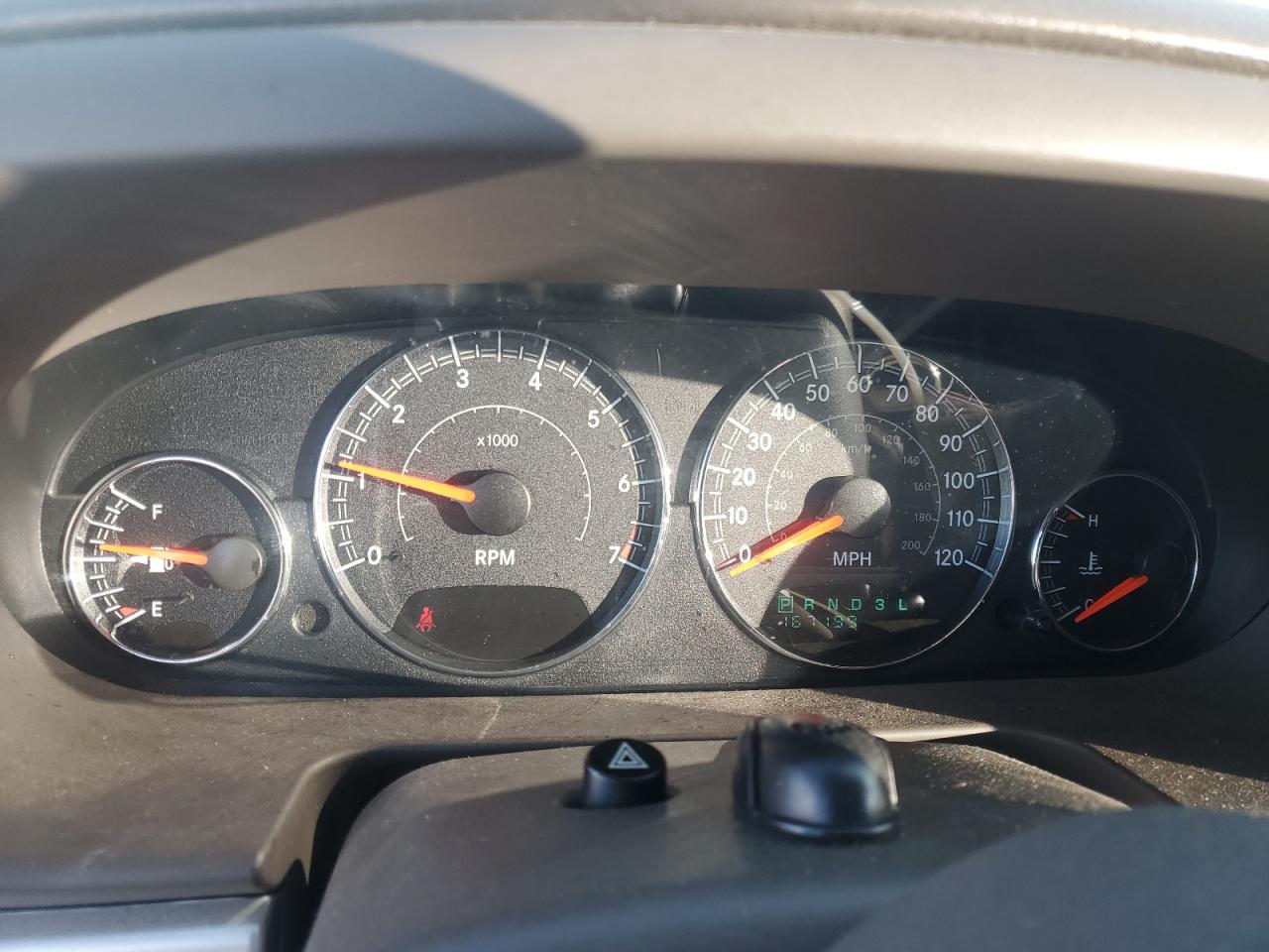 2005 Chrysler Sebring - Image 9