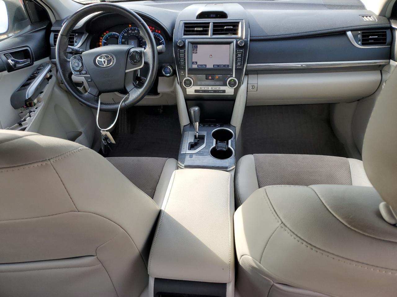 2012 Toyota Camry - Image 8
