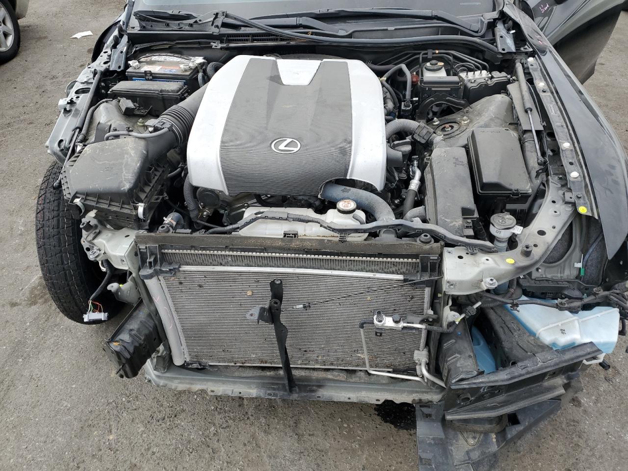2022 Lexus IS - Image 11