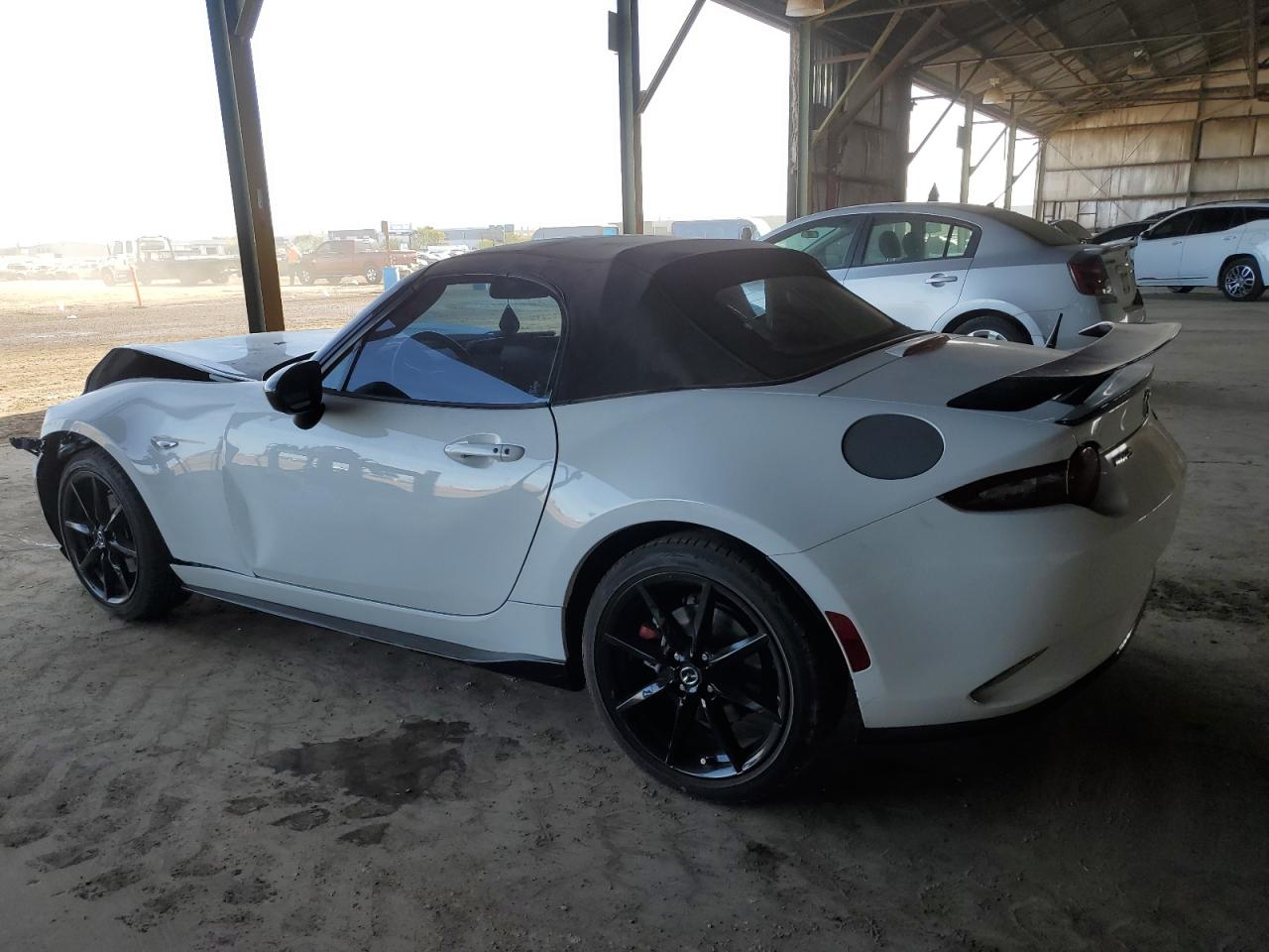 2016 Mazda MX-5 - Image 2