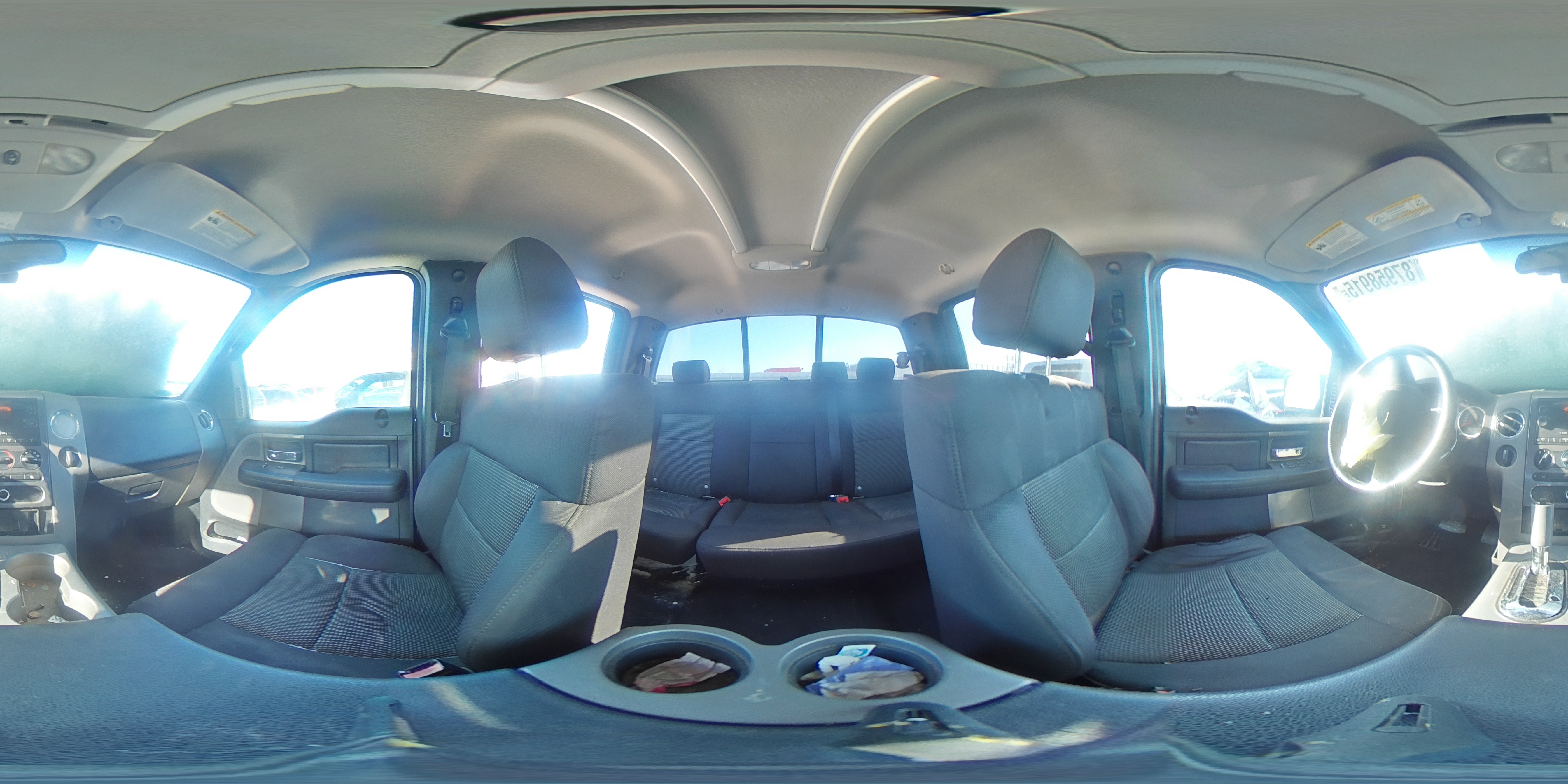 2005 Ford F-150 - Image 13