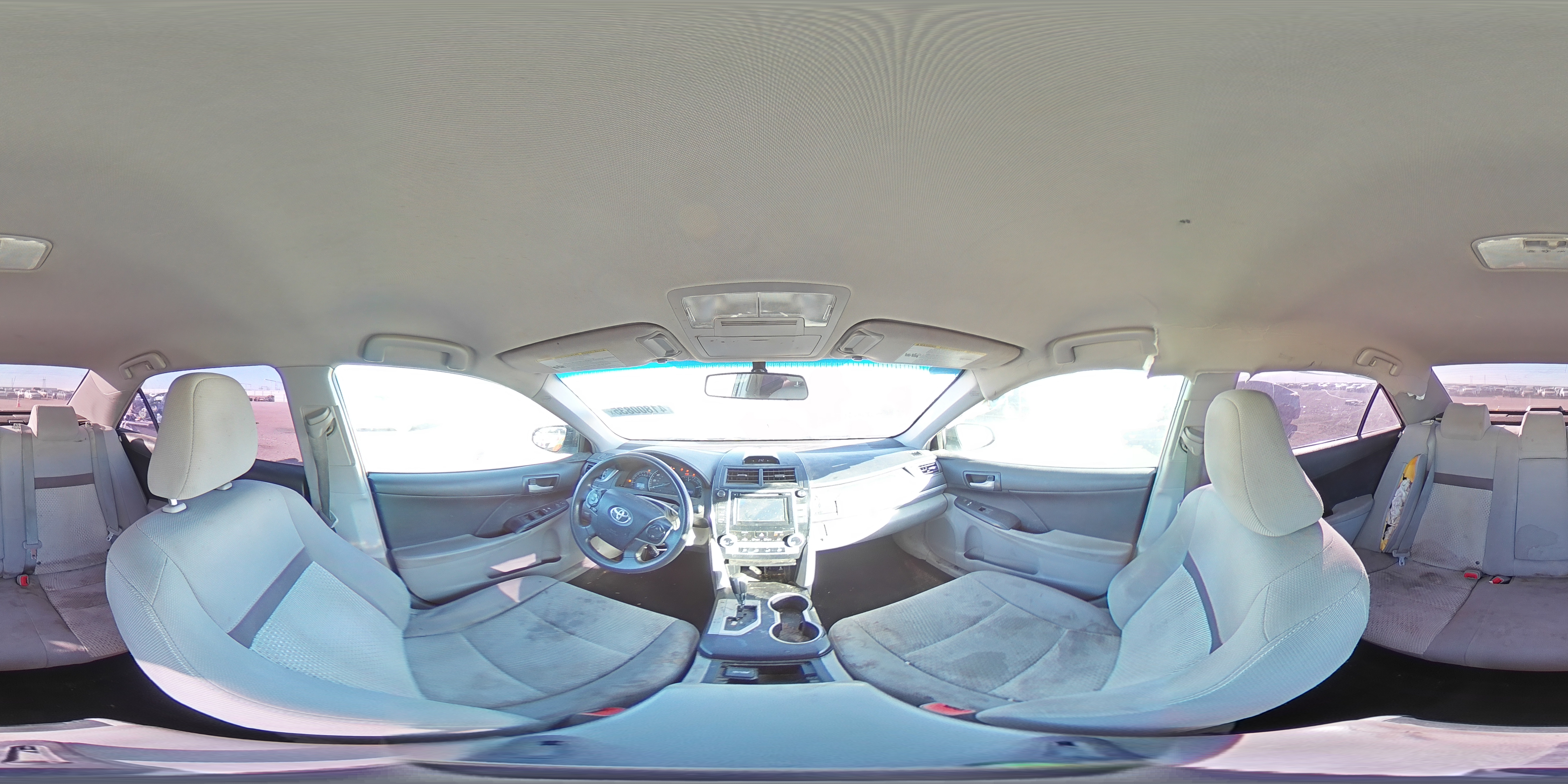 2013 Toyota Camry - Image 13