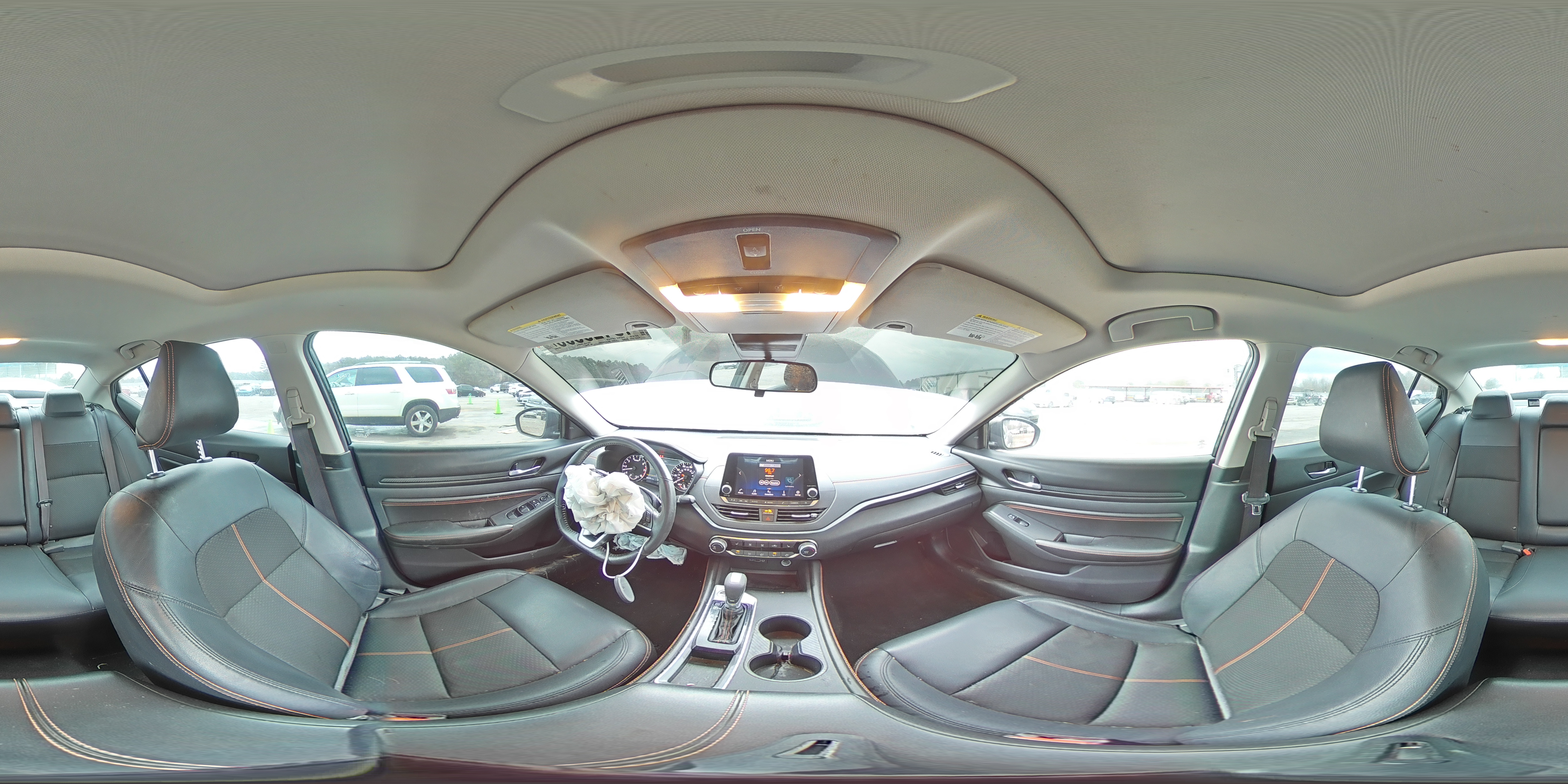 2022 Nissan Altima - Image 12