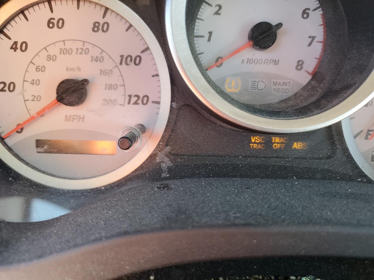 2004 Toyota RAV 4 - Image 9