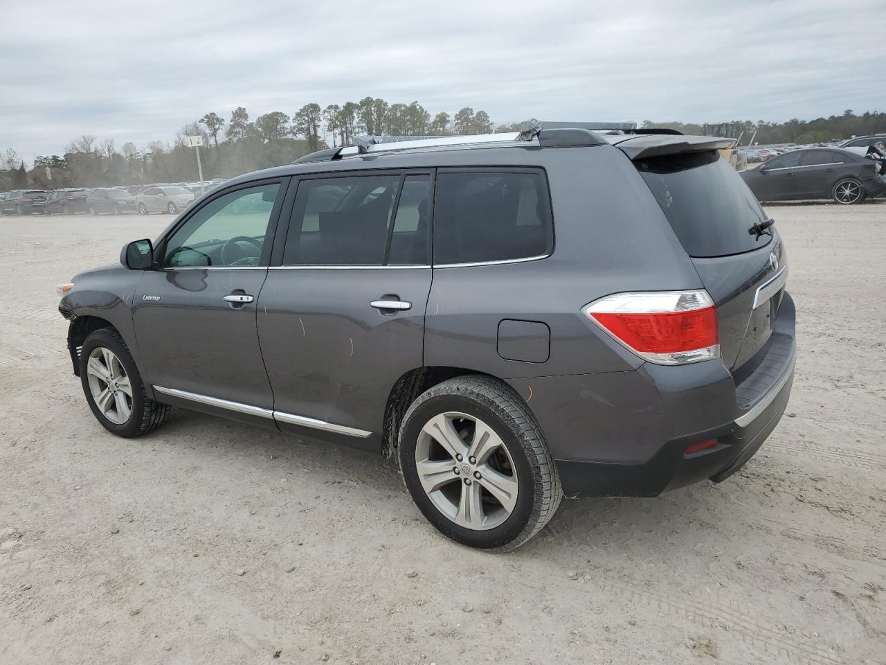 2012 Toyota Highlander - Image 2