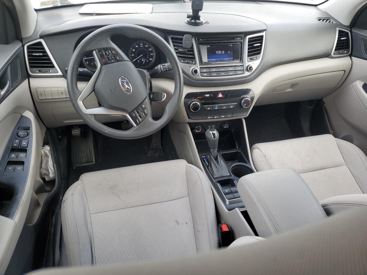2017 Hyundai Tucson - Image 8