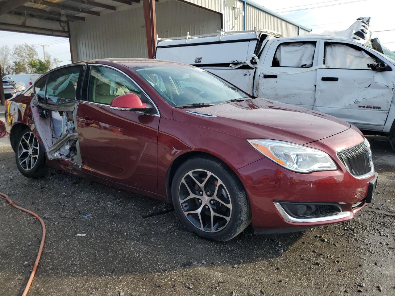 2017 Buick Regal - Image 4