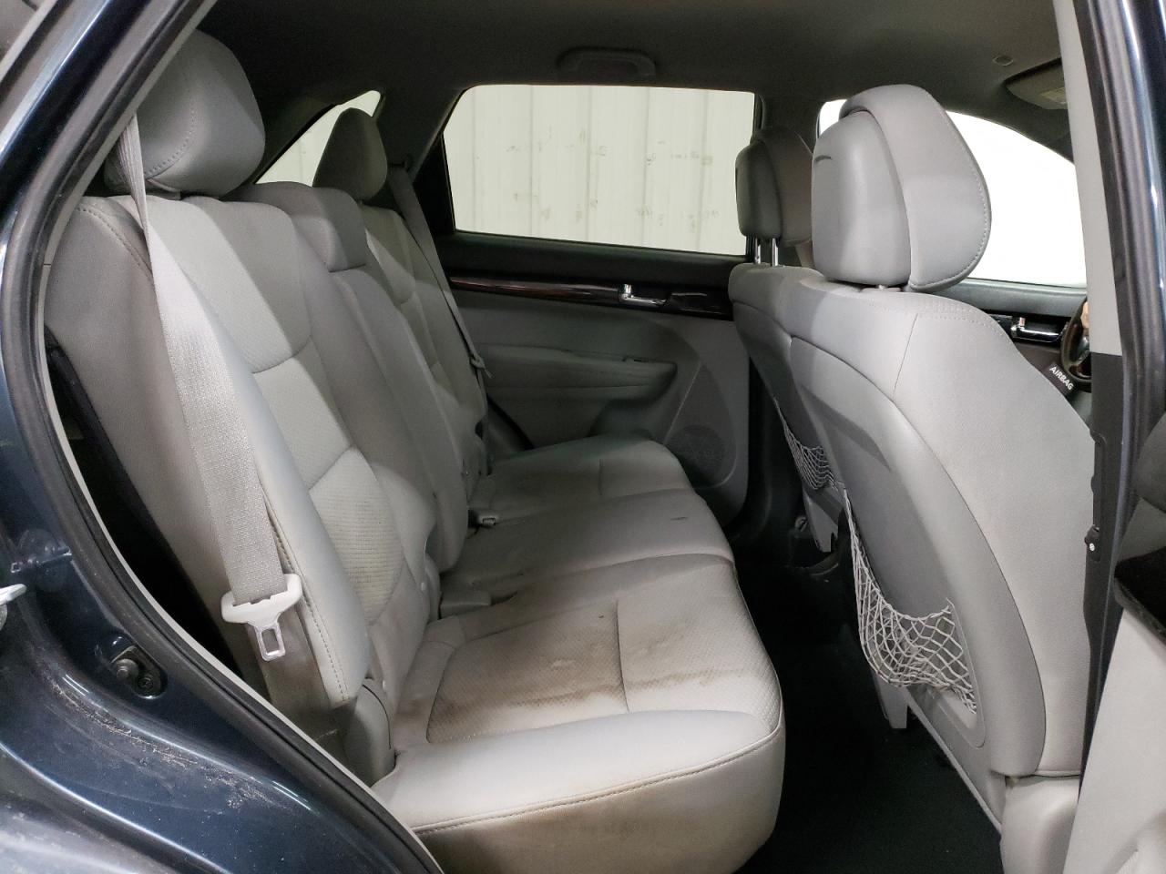 2011 Kia Sorento - Image 11
