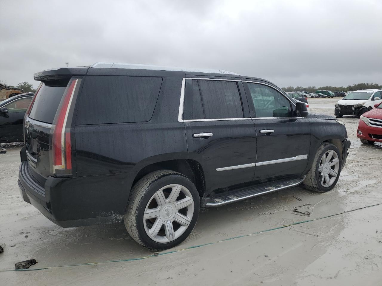 2015 Cadillac Escalade - Image 3
