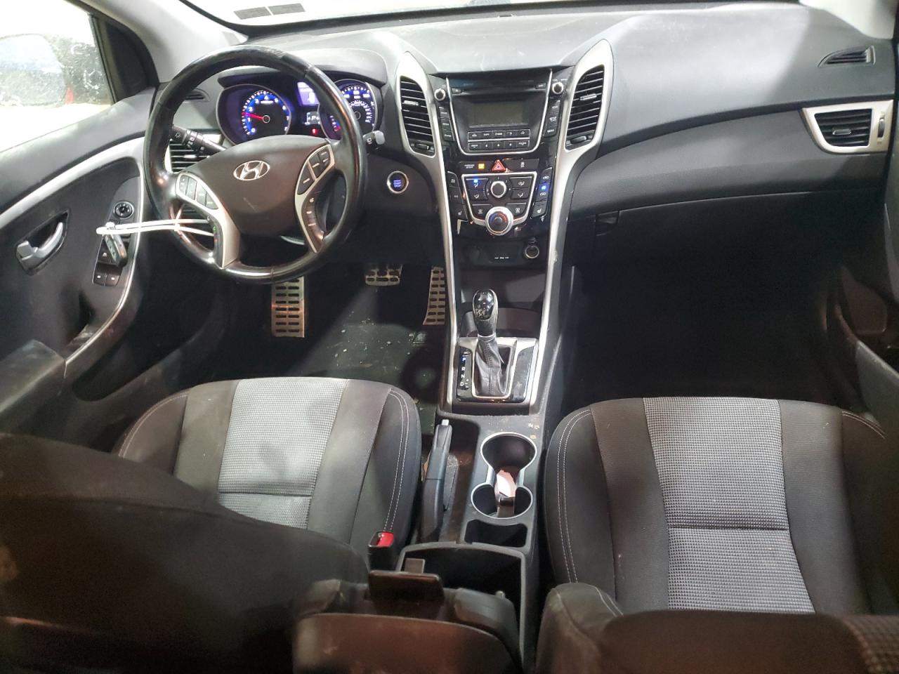 2013 Hyundai Elantra - Image 8