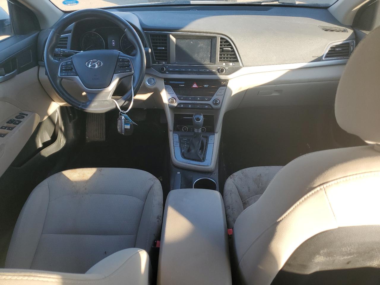 2018 Hyundai Elantra - Image 8