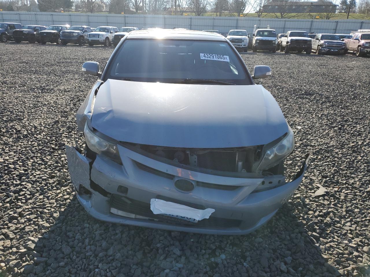 2011 Toyota tC - Image 5