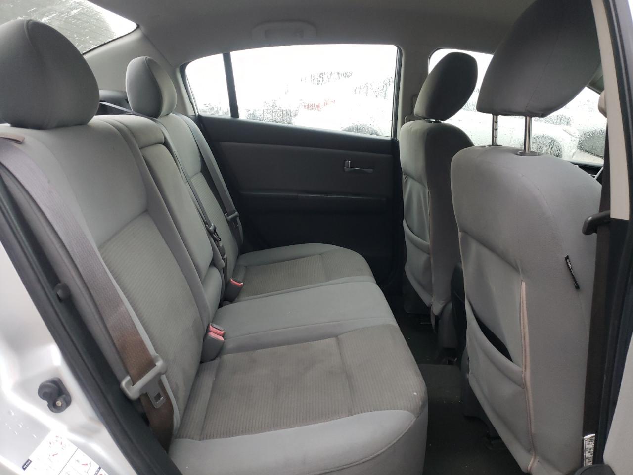 2010 Nissan Sentra - Image 10