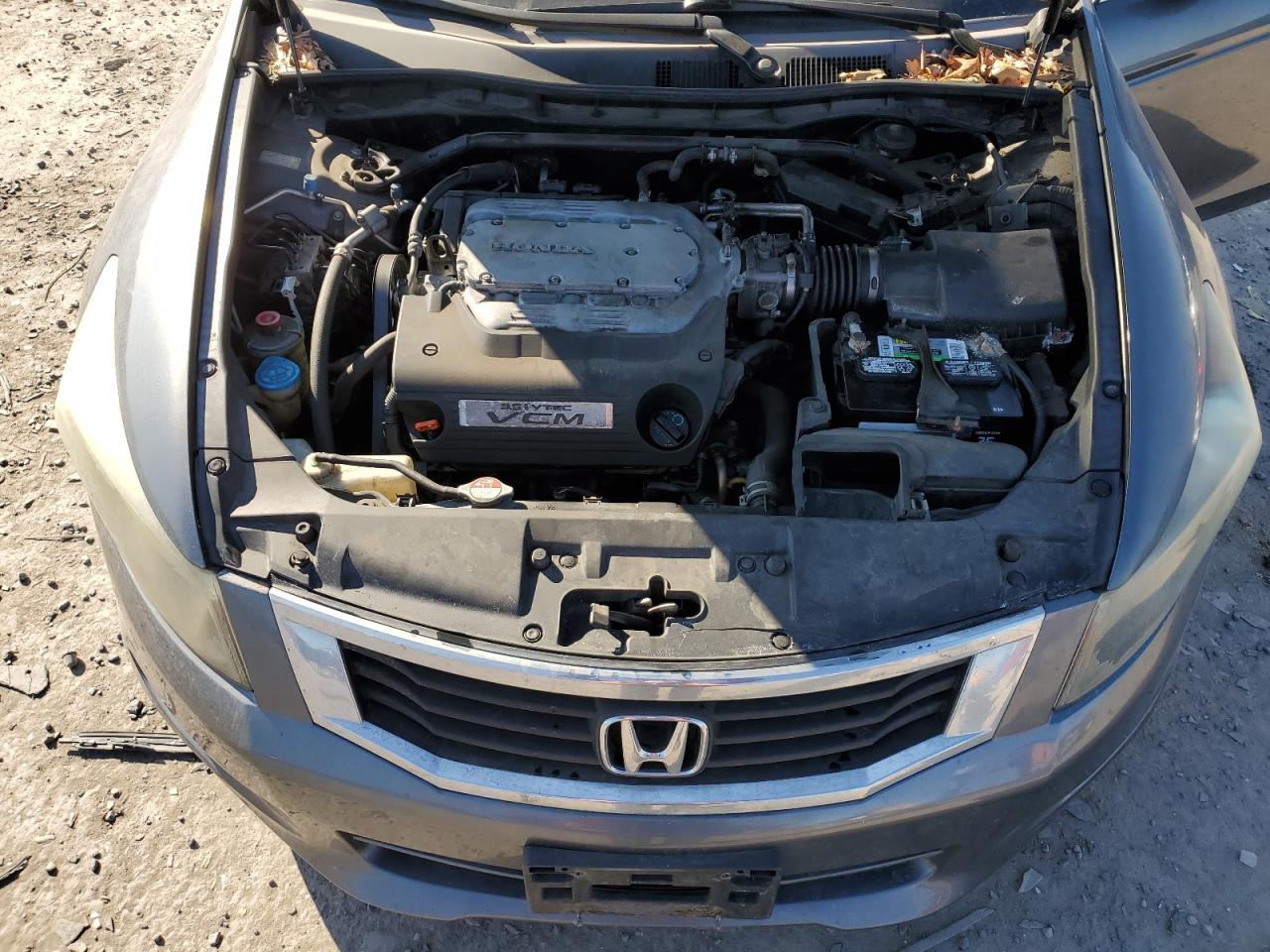 2009 Honda Accord - Image 11