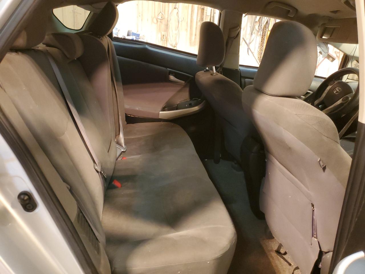 2012 Toyota Prius - Image 10