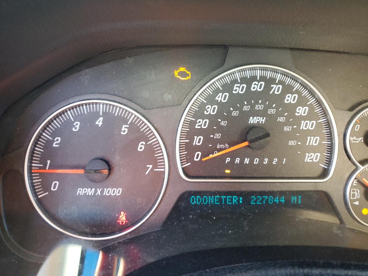 2006 GMC Envoy - Image 9