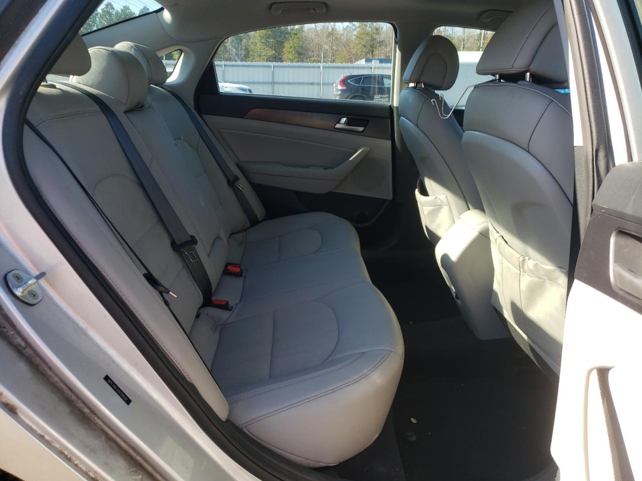2016 Hyundai Sonata - Image 10