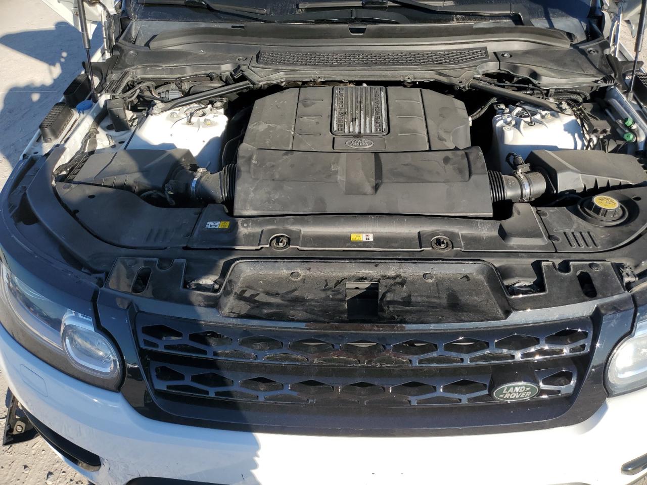 2016 Land Rover Range Rover - Image 12