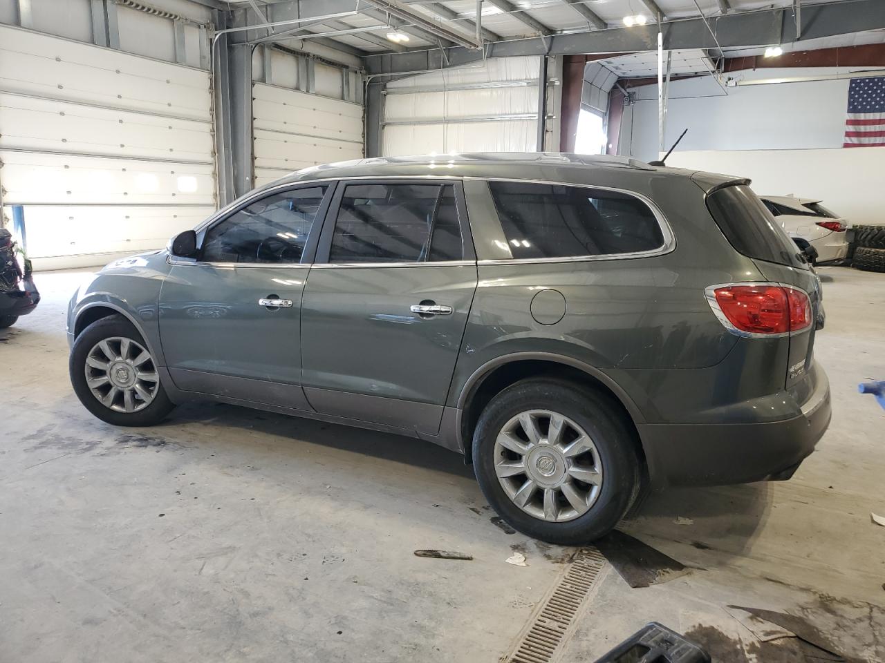 2011 Buick Enclave - Image 2