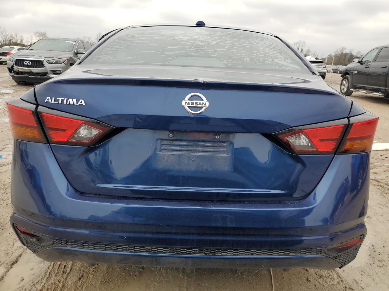 2020 Nissan Altima - Image 6