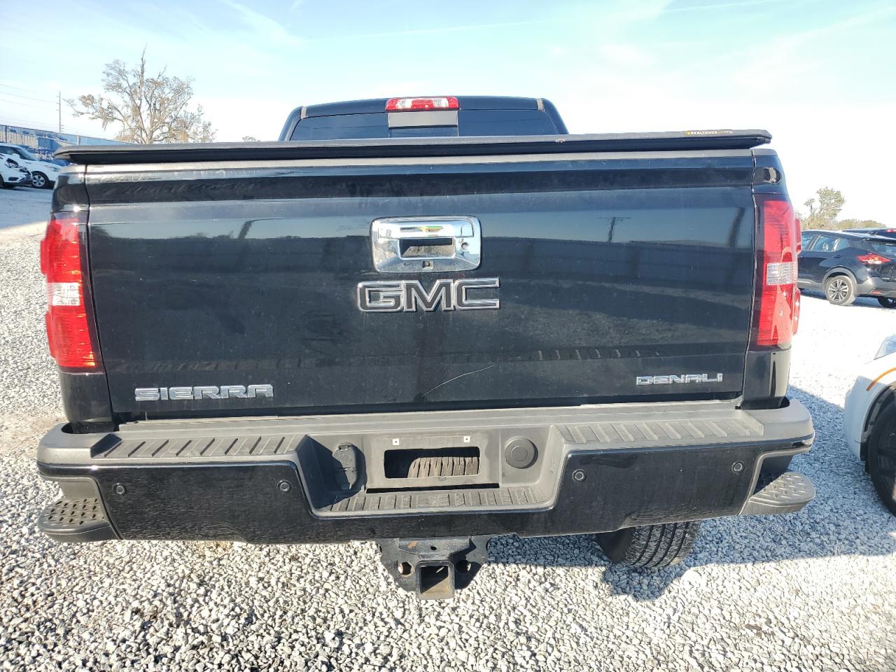 2018 GMC Sierra - Image 6