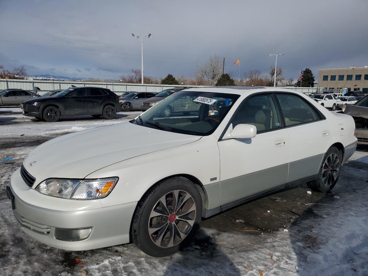 2000 Lexus ES - Image 1