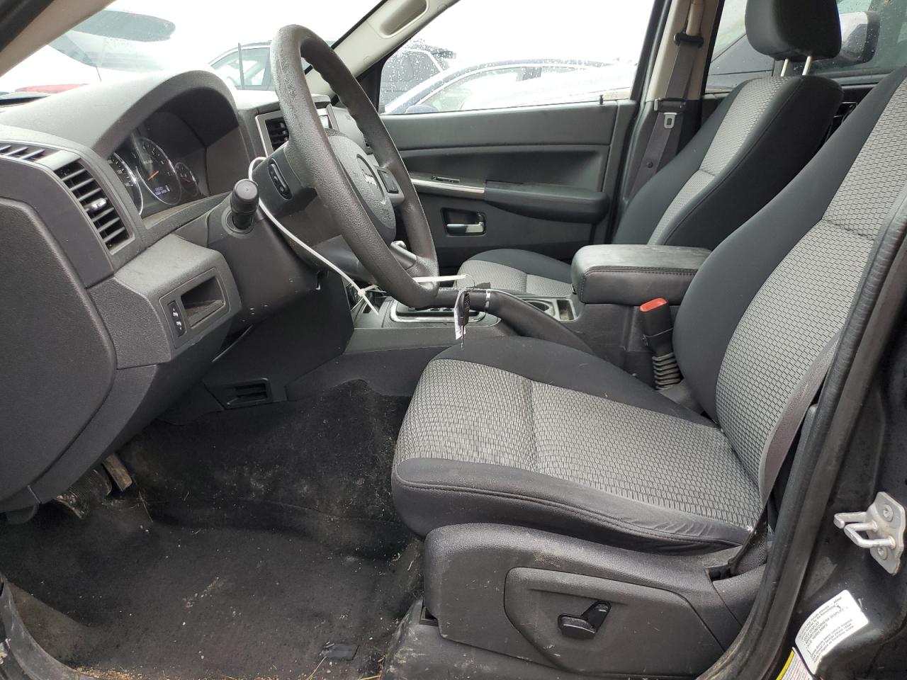 2010 Jeep Grand Cherokee - Image 7