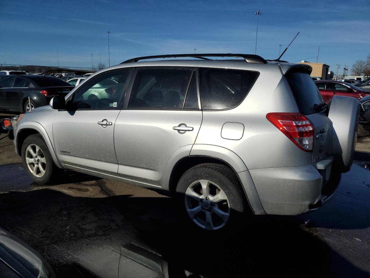 2009 Toyota RAV 4 - Image 2